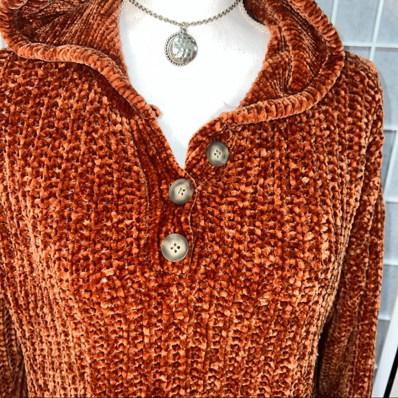 Aeropostal sweater with hood - Picture 2 of 6